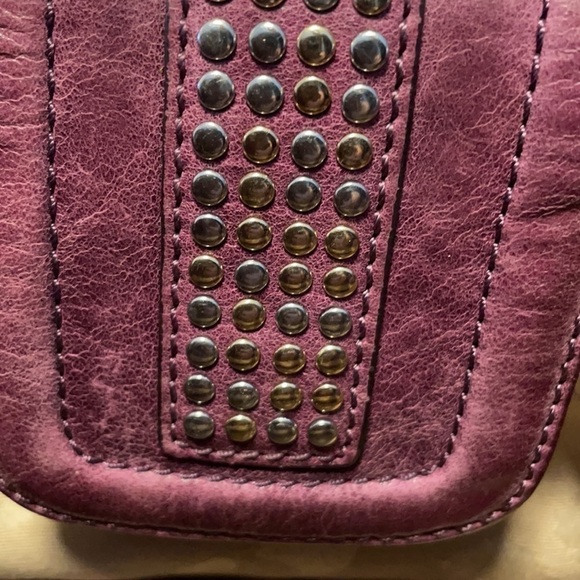 𝅺MARCIANO Studded Purple Leather Hollywood Goldtone Chain Crossbody - Picture 9 of 12